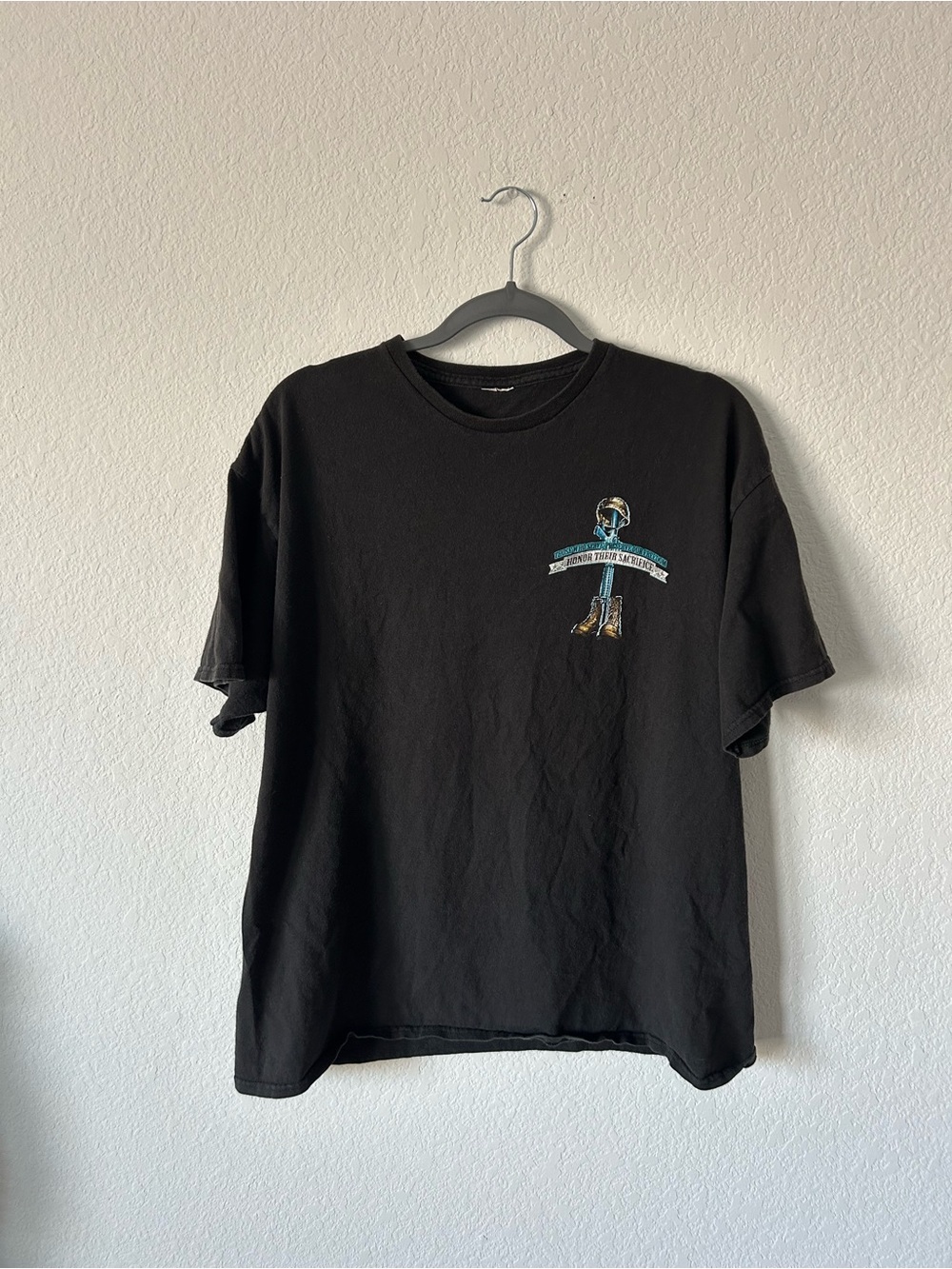 ✨ Patriotic Fallen Soldier Memorial Graphic Tee ✨
